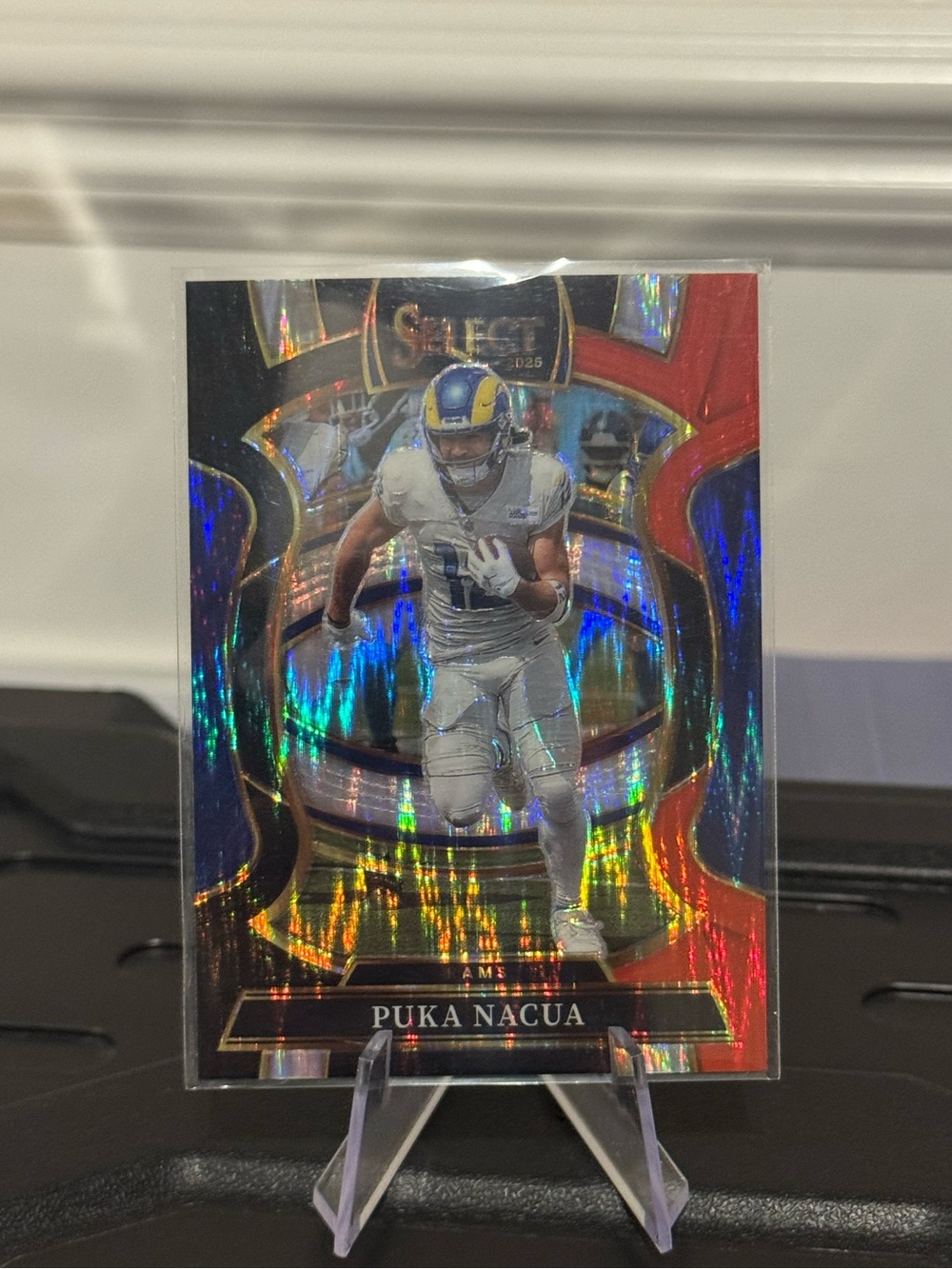 🔥 2025 Puka Nacua Panini Select Red Prizm Shock Card. #rams